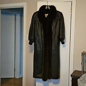 Vintage J.Percy for Marvin Richards black leather coat with fox lining